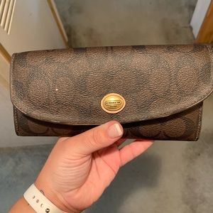 Pre loved coach wallet